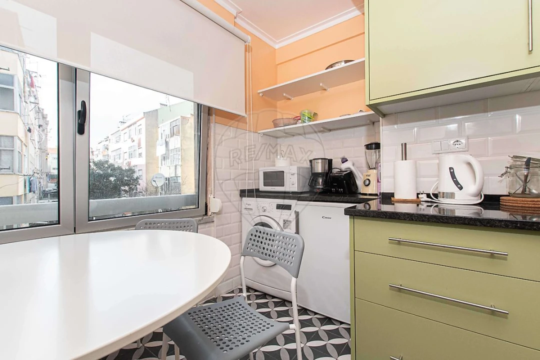 Apartamento T3 para Venda em Queluz e Belas Foto 1