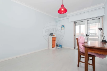 Apartamento T3 para Venda em Queluz e Belas