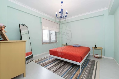 Apartamento T3 para Venda em Queluz e Belas