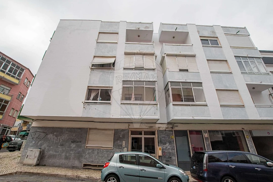 Apartamento T3 para Venda em Queluz e Belas Foto 14