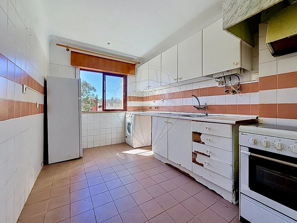 Apartamento T2 para Venda em Algueirão-Mem Martins Foto 12