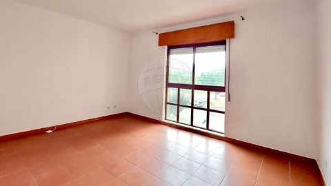 Apartamento T2 para Venda em Algueirão-Mem Martins