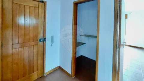 Apartamento T2 para Venda em Algueirão-Mem Martins