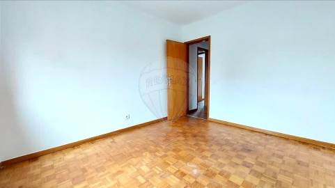 Apartamento T2 para Venda em Algueirão-Mem Martins