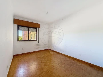 Apartamento T2 para Venda em Algueirão-Mem Martins