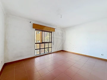 Apartamento T2 para Venda em Algueirão-Mem Martins