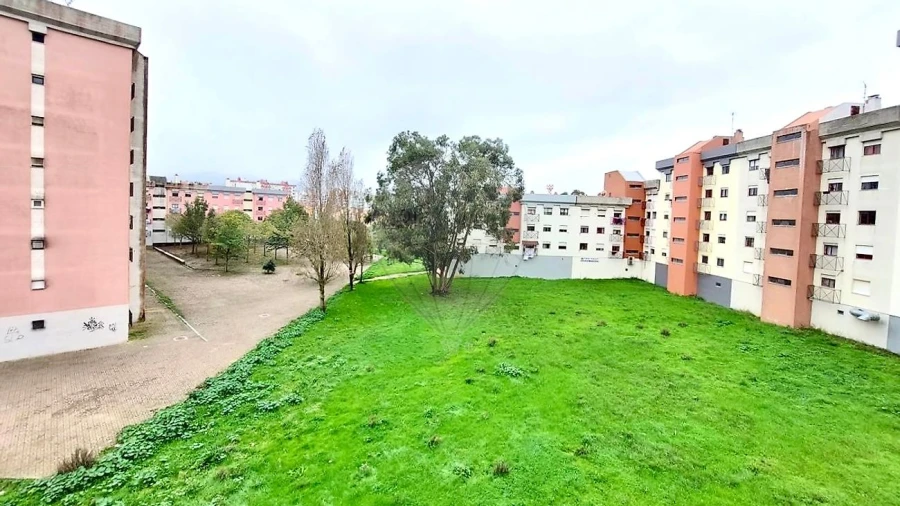 Apartamento T2 para Venda em Algueirão-Mem Martins Foto 4