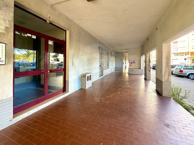 Apartamento T2 para Venda em Algueirão-Mem Martins Foto 4