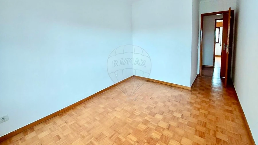 Apartamento T2 para Venda em Algueirão-Mem Martins Foto 6