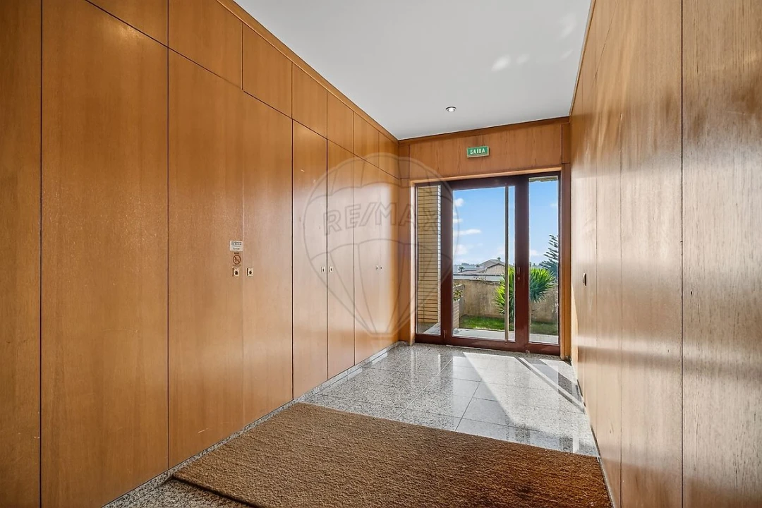 Apartamento T1 para Venda em São Felix da Marinha Foto 1