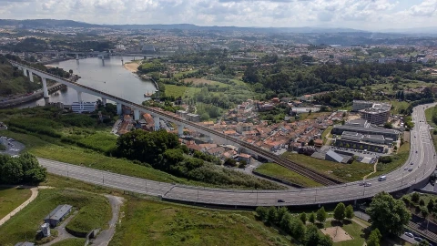 Prédio para Venda em Santa Marinha e São Pedro da Afurada