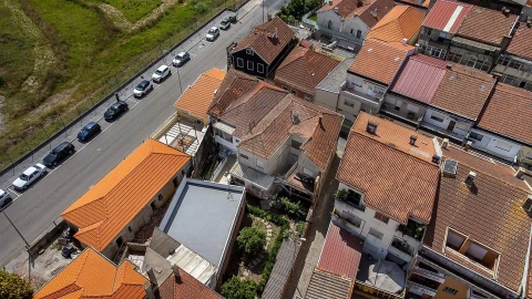 Prédio para Venda em Santa Marinha e São Pedro da Afurada