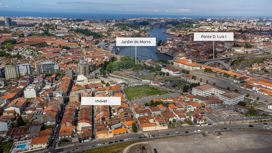 Prédio para Venda em Santa Marinha e São Pedro da Afurada Foto 24