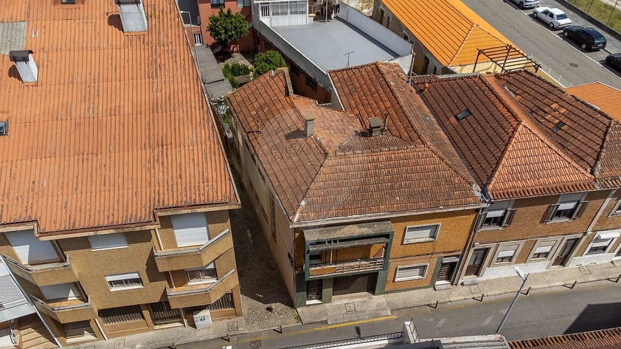 Prédio para Venda em Santa Marinha e São Pedro da Afurada Foto 2