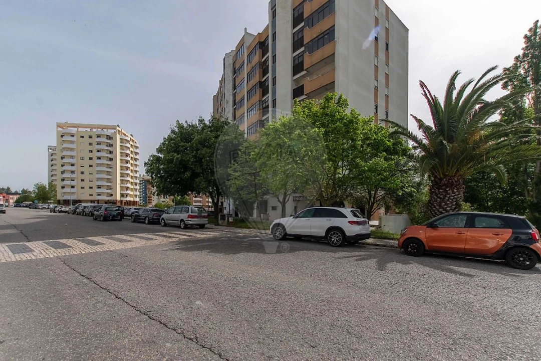 Loja para Venda em Póvoa de Santa Iria e Forte da Casa Foto 2