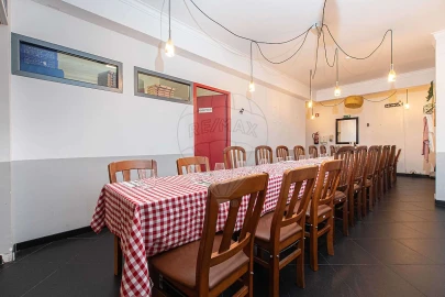 Loja para Venda em Póvoa de Santa Iria e Forte da Casa