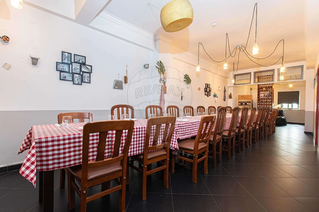 Loja para Venda em Póvoa de Santa Iria e Forte da Casa Foto 16