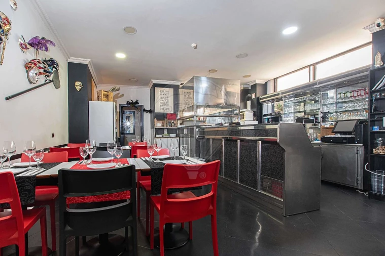 Loja para Venda em Póvoa de Santa Iria e Forte da Casa Foto 8