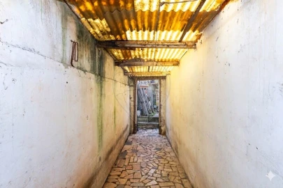 Moradia T2 para Venda em Almargem do Bispo, Pêro Pinheiro e Montelavar