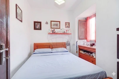 Moradia T2 para Venda em Almargem do Bispo, Pêro Pinheiro e Montelavar