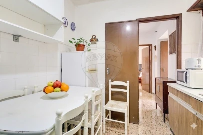 Moradia T2 para Venda em Almargem do Bispo, Pêro Pinheiro e Montelavar