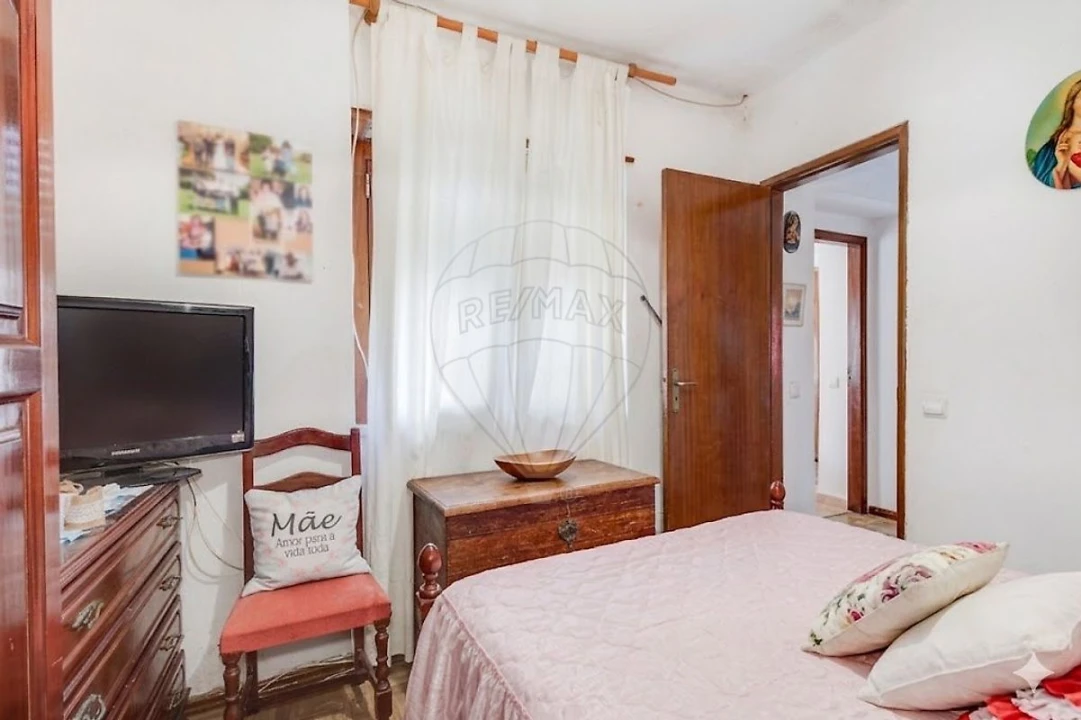 Moradia T2 para Venda em Almargem do Bispo, Pêro Pinheiro e Montelavar Foto 3