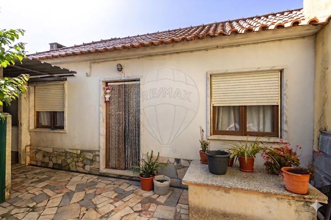 Moradia T2 para Venda em Almargem do Bispo, Pêro Pinheiro e Montelavar Foto 6