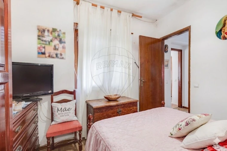 Moradia T2 para Venda em Almargem do Bispo, Pêro Pinheiro e Montelavar Foto 3