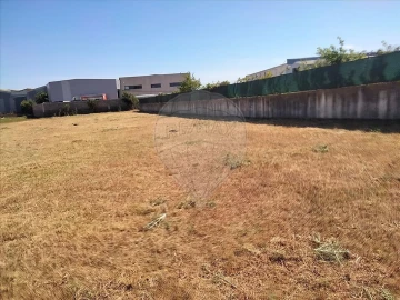 Terreno para Venda em Rio de Mouro