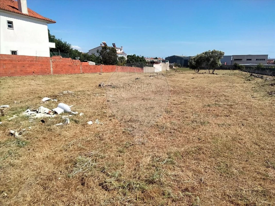 Terreno para Venda em Rio de Mouro Foto 2