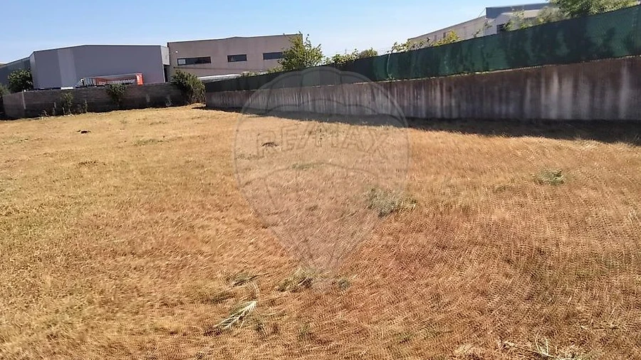 Terreno para Venda em Rio de Mouro