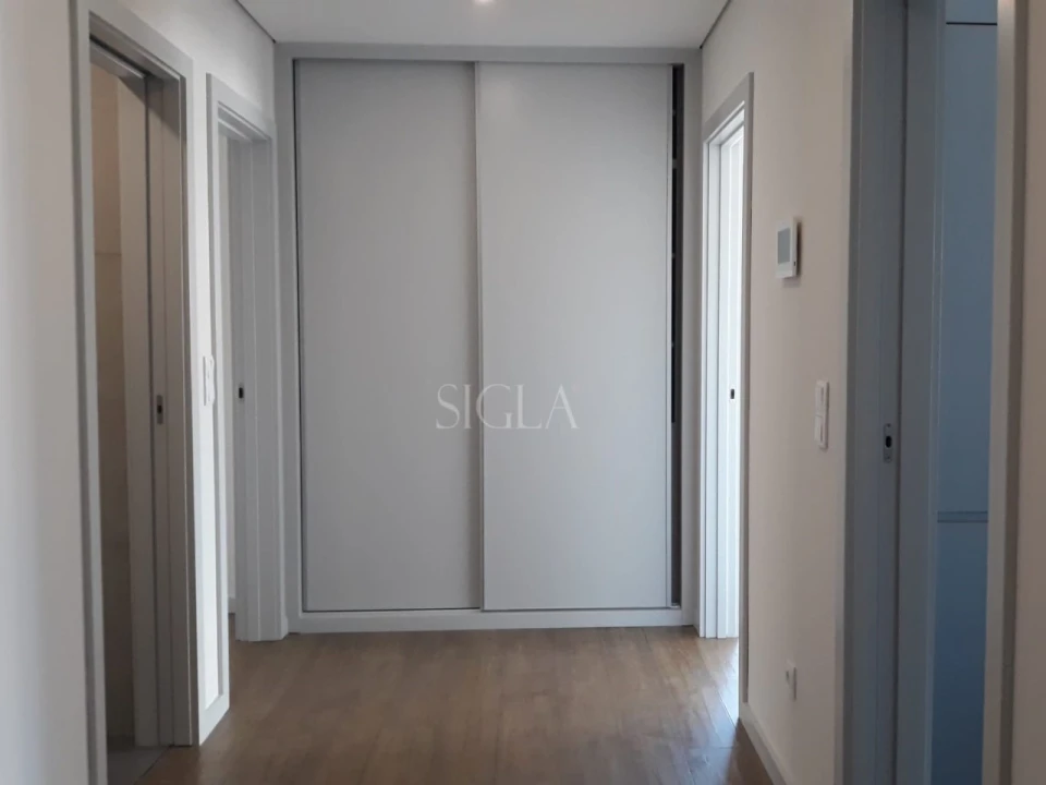 Apartamento T3 para Venda em Cedofeita, Santo Ildefonso, Sé, Miragaia, São Nicolau e Vitória Foto 4