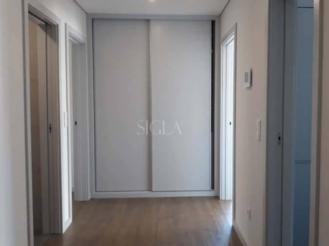 Apartamento T3 para Venda em Cedofeita, Santo Ildefonso, Sé, Miragaia, São Nicolau e Vitória Foto 4