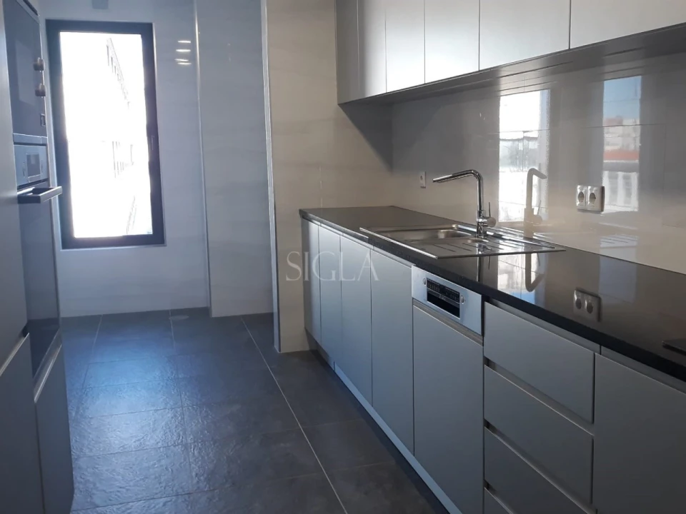 Apartamento T3 para Venda em Cedofeita, Santo Ildefonso, Sé, Miragaia, São Nicolau e Vitória Foto 4
