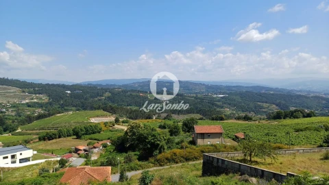 Terreno P/ Prédio para Venda em Figueiró (Santiago e Santa Cristina)