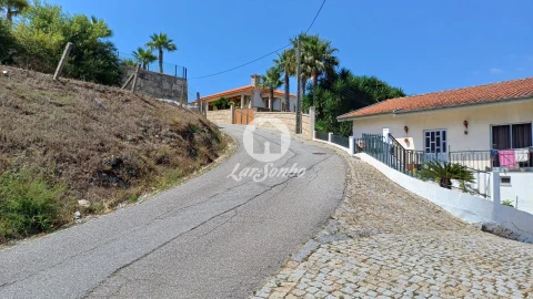 Terreno P/ Prédio para Venda em Figueiró (Santiago e Santa Cristina)
