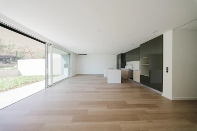 Moradia T3 para Venda em Lanhoso