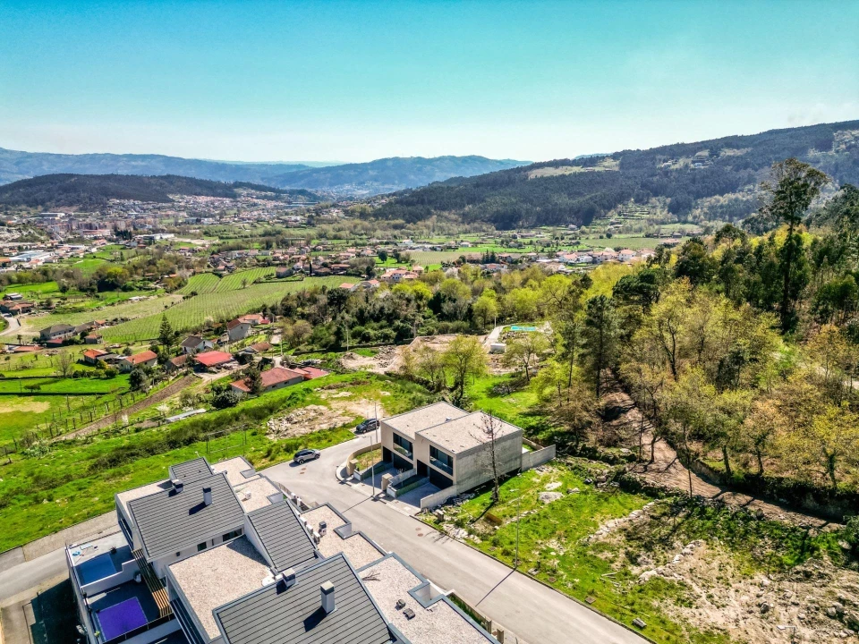 Moradia T3 para Venda em Lanhoso Foto 32