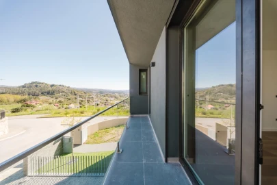 Moradia T3 para Venda em Lanhoso