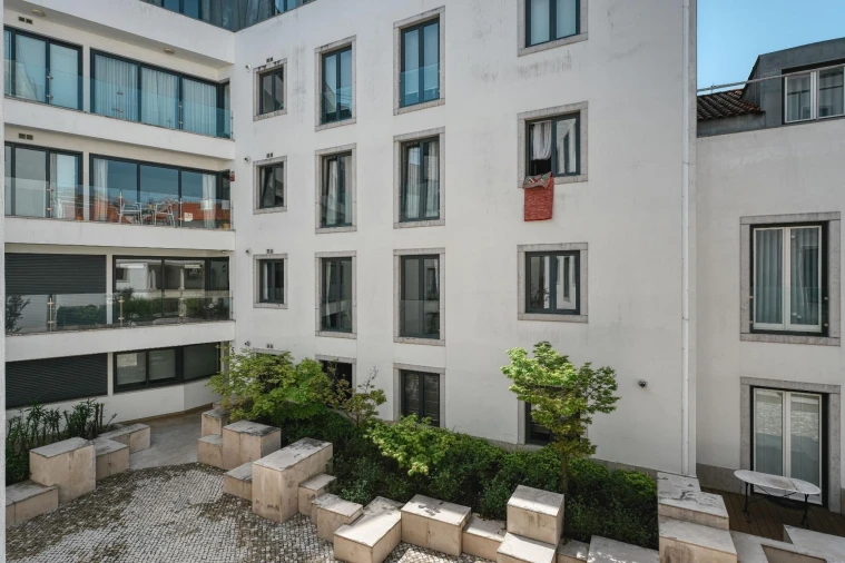 Apartamento T2 para Venda em Misericórdia Foto 23