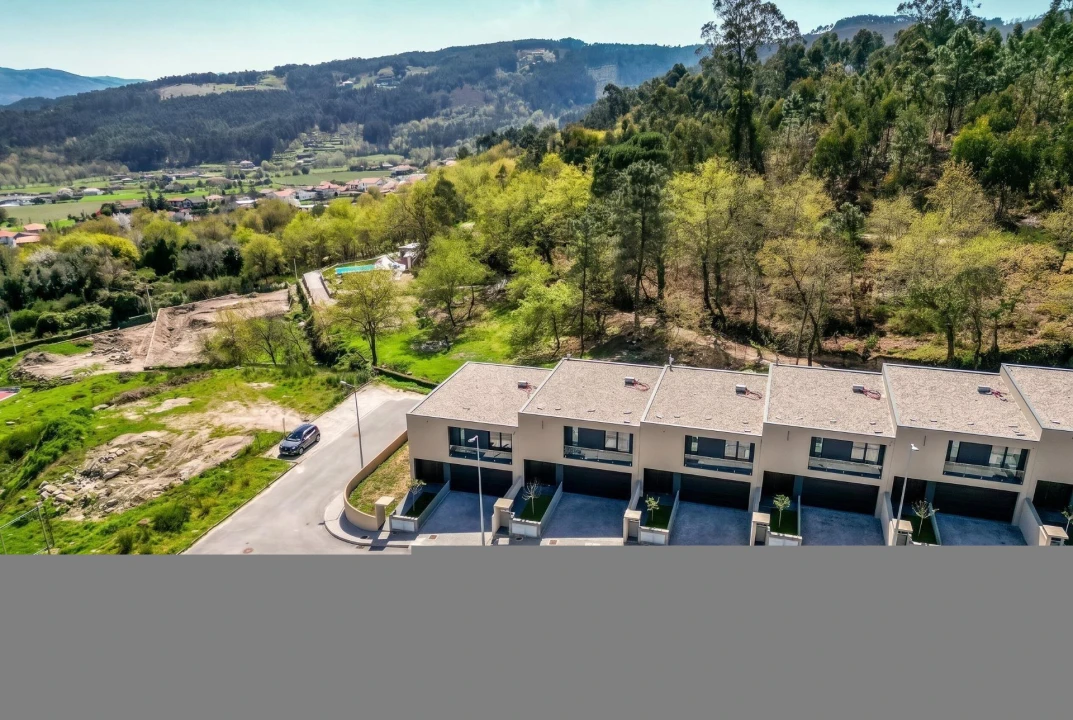 Moradia T3 para Venda em Lanhoso Foto 28