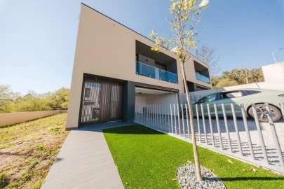 Moradia T3 para Venda em Lanhoso