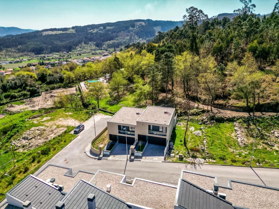 Moradia T3 para Venda em Lanhoso Foto 27