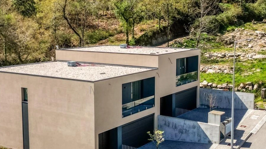 Moradia T3 para Venda em Lanhoso