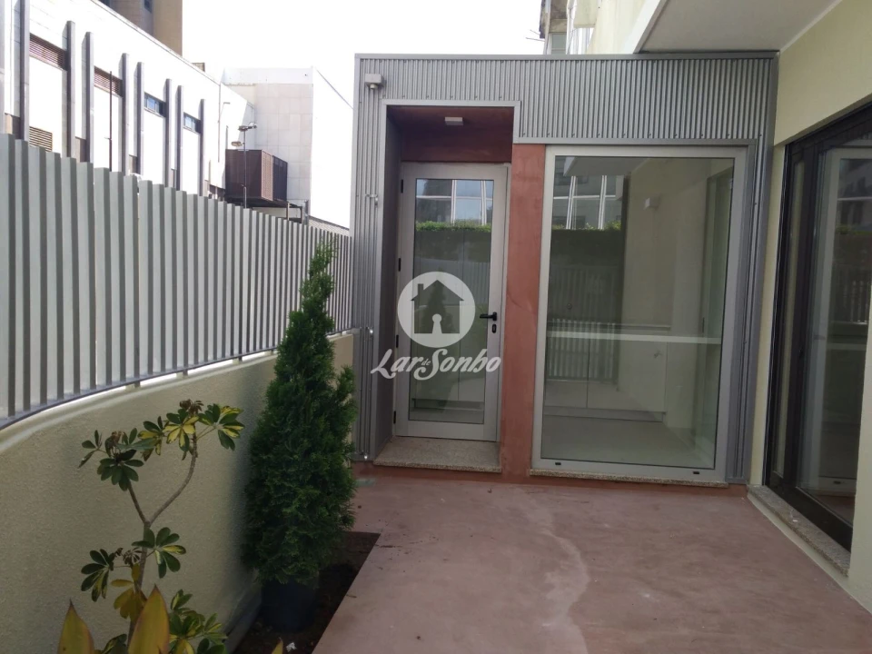 Apartamento T3 para Venda em Lordelo do Ouro e Massarelos Foto 25