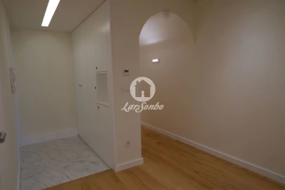 Apartamento T3 para Venda em Lordelo do Ouro e Massarelos
