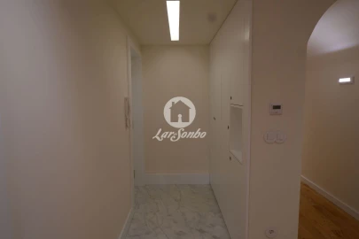 Apartamento T3 para Venda em Lordelo do Ouro e Massarelos