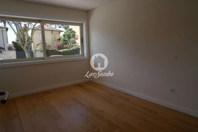 Apartamento T3 para Venda em Lordelo do Ouro e Massarelos