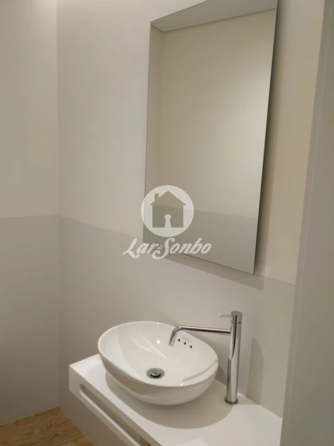 Apartamento T3 para Venda em Lordelo do Ouro e Massarelos