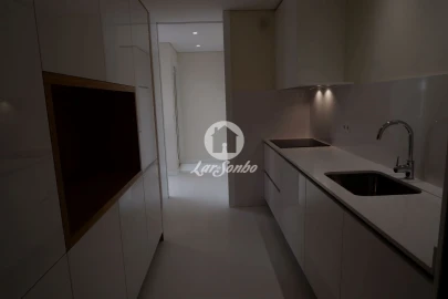 Apartamento T3 para Venda em Lordelo do Ouro e Massarelos